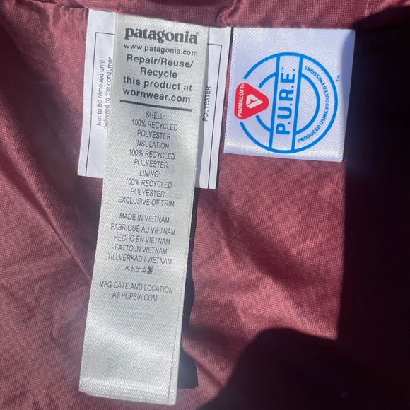 EUC Patagonia women’s Nano Puff Insulated Vest (Small/Burgundy Maroon) - Picture 9 of 11